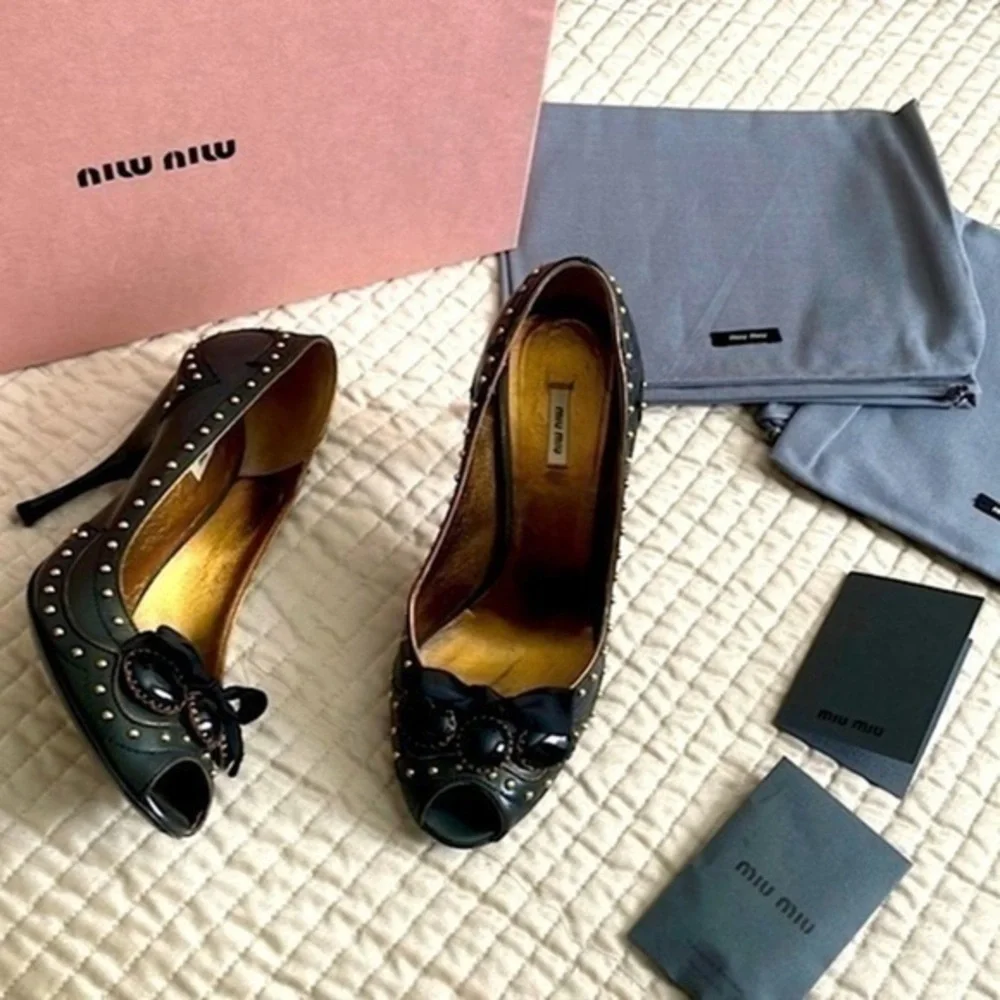 Miu Miu Leather studded peeptoe pumps cabochon & bows size 35